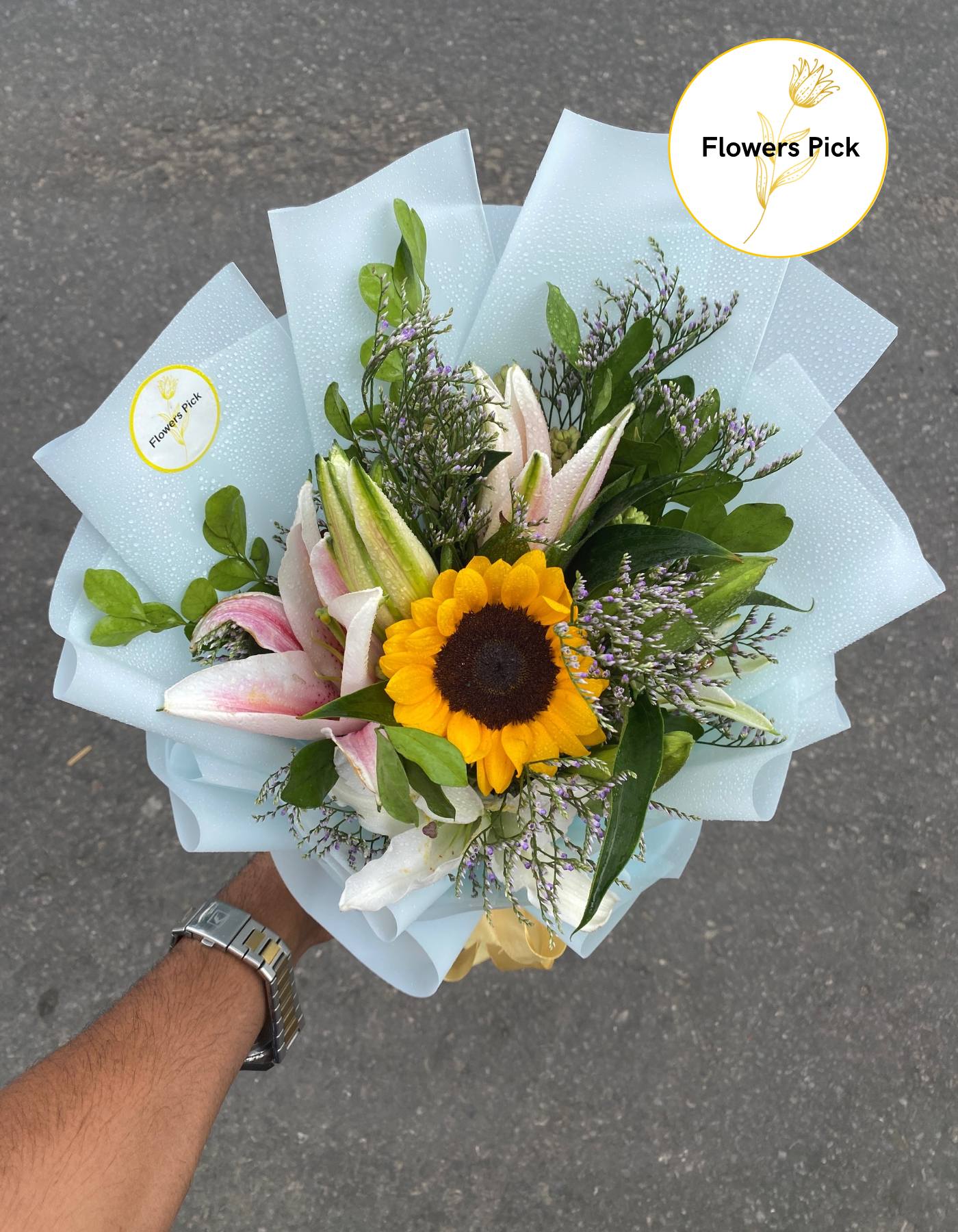 Premium fresh flowers bouquet - Image 4