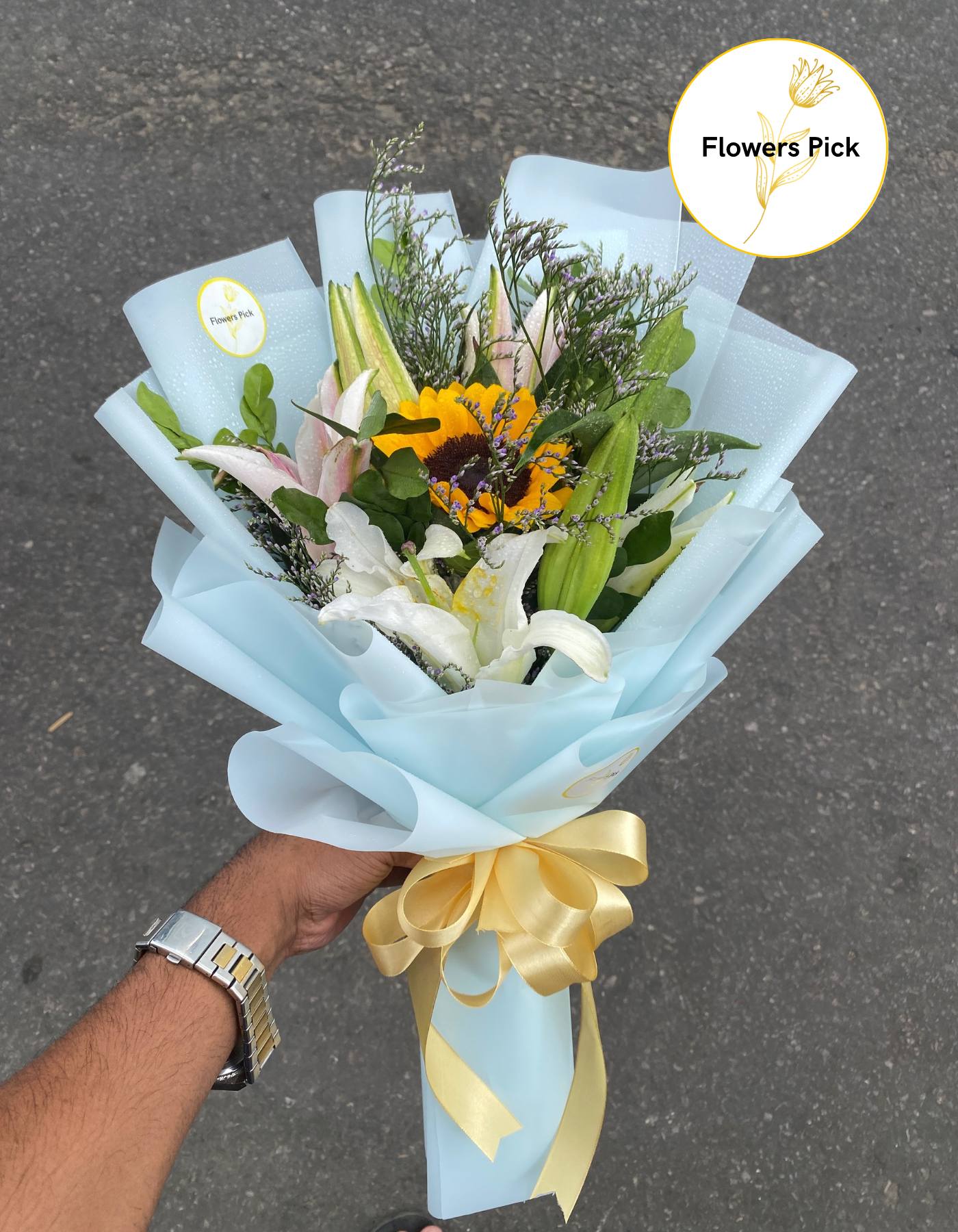 Premium fresh flowers bouquet - Image 3